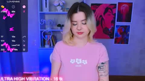 Snapshot of cutie_mili chatting on March 2025 09:45:02 AM mili online show from March 2025 09:45:02 AM