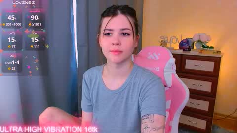 Snapshot of cutie_mili chatting on September 2025 07:31:01 AM mili online show from September 2025 07:31:01 AM