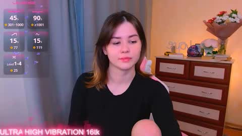 Snapshot of cutie_mili chatting on October 2025 08:25:01 AM mili online show from October 2025 08:25:01 AM