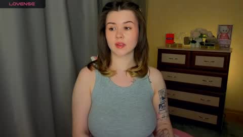 Snapshot of cutie_mili chatting on April 2026 12:09:02 PM mili online show from April 2026 12:09:02 PM