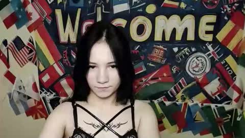 Snapshot of cutielady_ chatting on November 2025 07:07:01 AM Emma online show from November 2025 07:07:01 AM