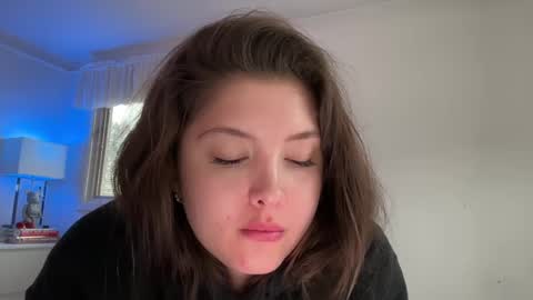 Cutieoggg420 online show from December 2024 07:05:02 PM