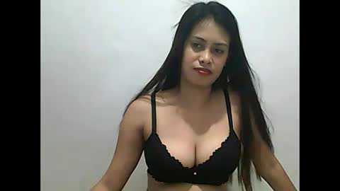 Snapshot of cutietrina chatting on December 2024 04:14:01 PM CutieTrina online show from December 2024 04:14:01 PM