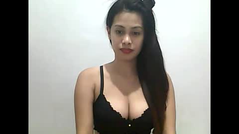 Snapshot of cutietrina chatting on December 2024 08:27:01 PM CutieTrina online show from December 2024 08:27:01 PM