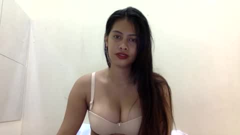 Snapshot of cutietrina chatting on February 2025 01:23:02 AM CutieTrina online show from February 2025 01:23:02 AM