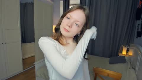 Snapshot of cuty_petite chatting on March 2026 05:13:02 AM Anne online show from March 2026 05:13:02 AM