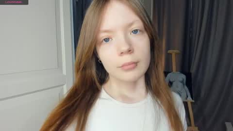 Snapshot of cuty_petite chatting on May 2026 06:07:02 AM Anne online show from May 2026 06:07:02 AM