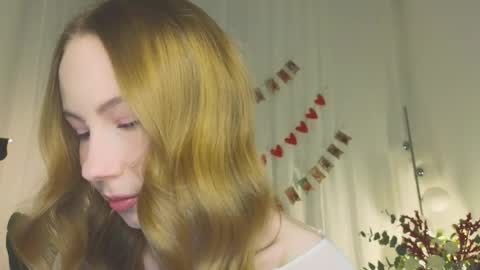 Snapshot of cuute_angell chatting on March 2026 05:08:01 PM Virginia See you on Sunday online show from March 2026 05:08:01 PM