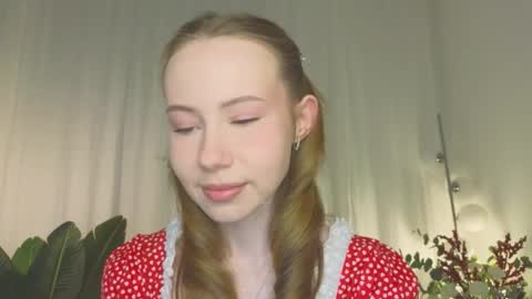 Snapshot of cuute_angell chatting on March 2026 05:08:01 PM Virginia See you on Sunday online show from March 2026 05:08:01 PM