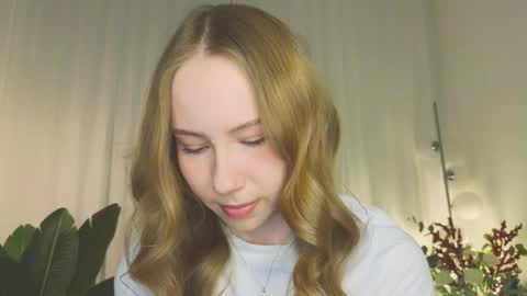 Snapshot of cuute_angell chatting on March 2026 05:08:01 PM Virginia See you on Sunday online show from March 2026 05:08:01 PM