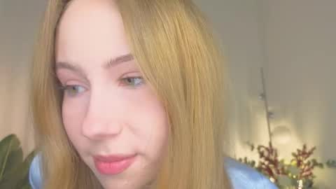 Snapshot of cuute_angell chatting on March 2026 05:12:02 PM Virginia See you on Sunday online show from March 2026 05:12:02 PM