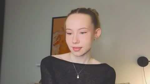 Snapshot of cuute_angell chatting on March 2026 05:02:01 PM Virginia See you on Sunday online show from March 2026 05:02:01 PM