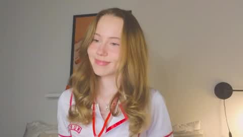 Snapshot of cuute_angell chatting on April 2026 05:08:02 PM Virginia See you on Sunday online show from April 2026 05:08:02 PM