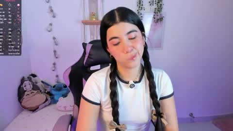 Snapshot of cyber_lizz chatting on May 2026 10:38:02 PM Liz online show from May 2026 10:38:02 PM