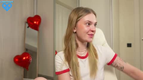 Snapshot of cyberheart_ chatting on February 2025 08:00:01 PM EMILY online show from February 2025 08:00:01 PM