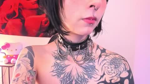 Snapshot of cyberia____________________ chatting on October 2025 04:24:01 AM cel I am independent Help me reach 200 thumbs up uwu online show from October 2025 04:24:01 AM