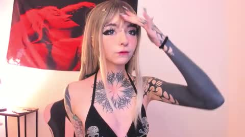 Snapshot of cyberia____________________ chatting on February 2026 04:32:01 AM cel I am independent Help me reach 200 thumbs up uwu online show from February 2026 04:32:01 AM