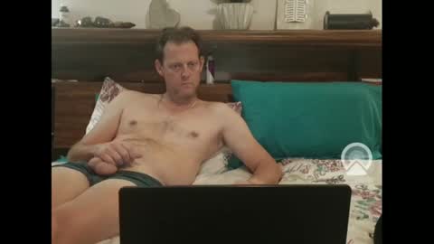 Snapshot of d4p_couple chatting on February 2025 07:24:02 PM Deb peter online show from February 2025 07:24:02 PM