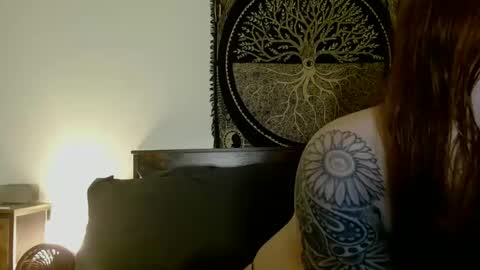 Daisy online show from February 2025 12:13:01 AM