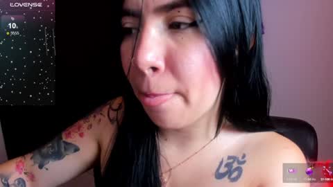 Ailyn  online show from December 2024 06:39:01 PM