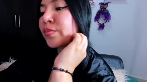 Ailyn  online show from March 2025 09:40:02 PM