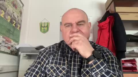 Snapshot of daddybearpol chatting on February 2025 09:53:02 AM daddybearpol online show from February 2025 09:53:02 AM