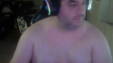 Snapshot of daddybody4u chatting on October 2025 06:54:02 PM daddybody4u online show from October 2025 06:54:02 PM