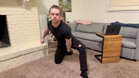 Snapshot of daddydaydrinkz chatting on December 2024 05:37:02 AM DaddydayDrinkz online show from December 2024 05:37:02 AM