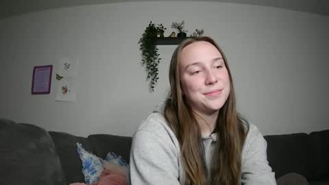 Snapshot of daddysssgoodgirl chatting on May 2026 01:06:01 PM daddys good girl online show from May 2026 01:06:01 PM
