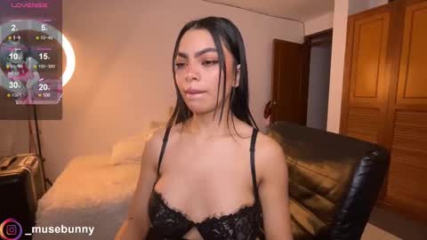 Snapshot of daddysweeeetbody chatting on October 2025 02:09:01 AM Sophie online show from October 2025 02:09:01 AM