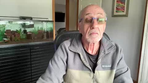 daddyweis online show from April 2026 02:47:01 PM