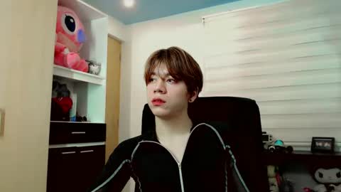 dae_lune online show from March 2026 02:38:02 AM