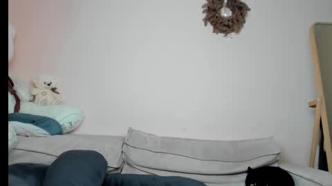 daenery_ online show from January 2025 03:23:02 AM