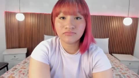 dafne_evaans online show from April 2026 12:00:02 PM