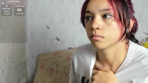 Snapshot of dafnemel chatting on June 2026 11:37:02 AM dafnemel online show from June 2026 11:37:02 AM