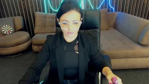 Dafni Mon online show from September 2025 05:20:02 AM