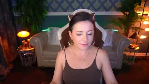 Snapshot of dafni_mon chatting on June 2026 03:38:02 AM Dafni Mon online show from June 2026 03:38:02 AM