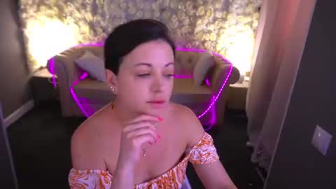 Snapshot of dafni_mon chatting on June 2026 09:26:01 AM Dafni Mon online show from June 2026 09:26:01 AM