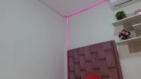 DAFNNE online show from March 2025 12:09:02 PM