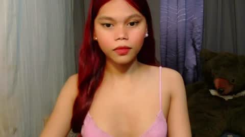 Snapshot of dahlia_vivienne chatting on June 2026 05:19:02 PM yourgirlydahlia online show from June 2026 05:19:02 PM