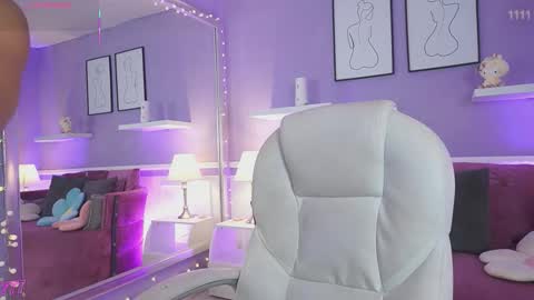 Dahlia Grey online show from March 2026 11:35:01 AM