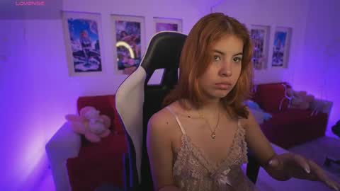 Snapshot of dahliagraey chatting on May 2026 11:40:01 AM Dahlia Grey online show from May 2026 11:40:01 AM