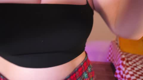 Cute DianaOnline mostly at 8pm-0000 am UK TimeTuesday and Wednesday off online show from December 2024 12:11:02 AM