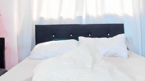 Daila Smith  online show from December 2024 07:04:02 PM