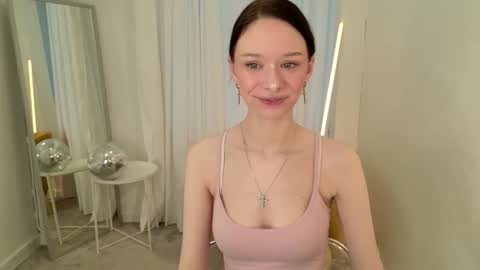 daily_glam online show from January 2026 12:18:01 PM