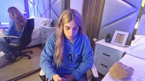 Snapshot of daimondti chatting on September 2025 11:43:01 AM DaimonTi online show from September 2025 11:43:01 AM