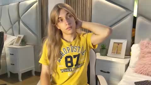 Snapshot of daimondti chatting on September 2025 11:33:02 AM DaimonTi online show from September 2025 11:33:02 AM