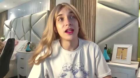 Snapshot of daimondti chatting on September 2025 11:55:02 AM DaimonTi online show from September 2025 11:55:02 AM