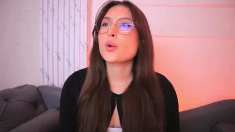 Lauren            online show from December 2025 04:08:01 AM