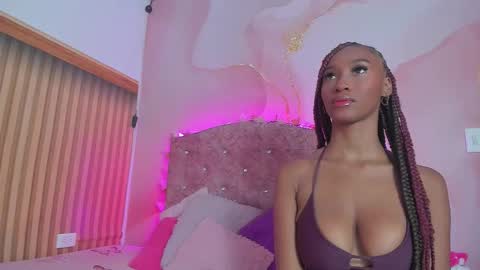 daishell_thompson_ online show from October 2025 03:14:01 AM